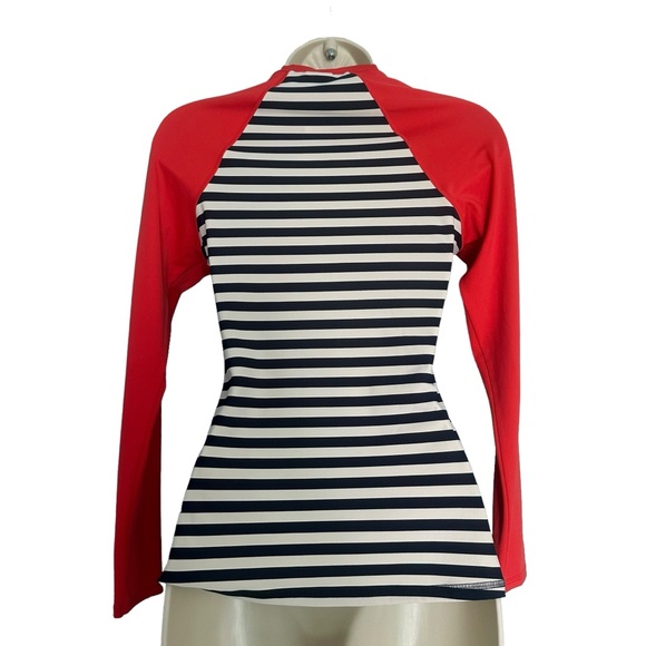 🏖️Boden Rash Guard🏖️ - Picture 3 of 9